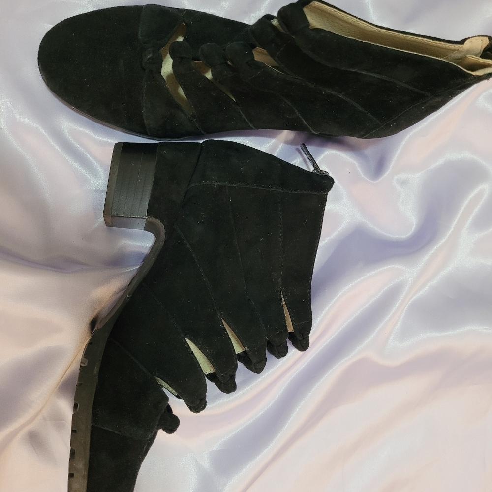 Ankle boots